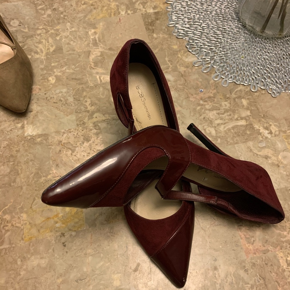 Burgundy/wine pumps